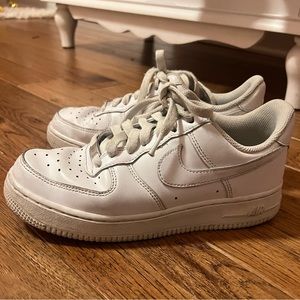 White Nike Air Force 1 size 7 women